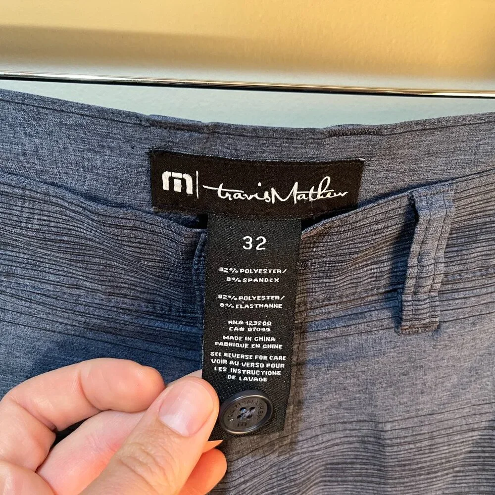 ⛳ TravisMathew Men’s Blue Black Flat Front Golf Shorts 32 11” Inseam EUC 🩳